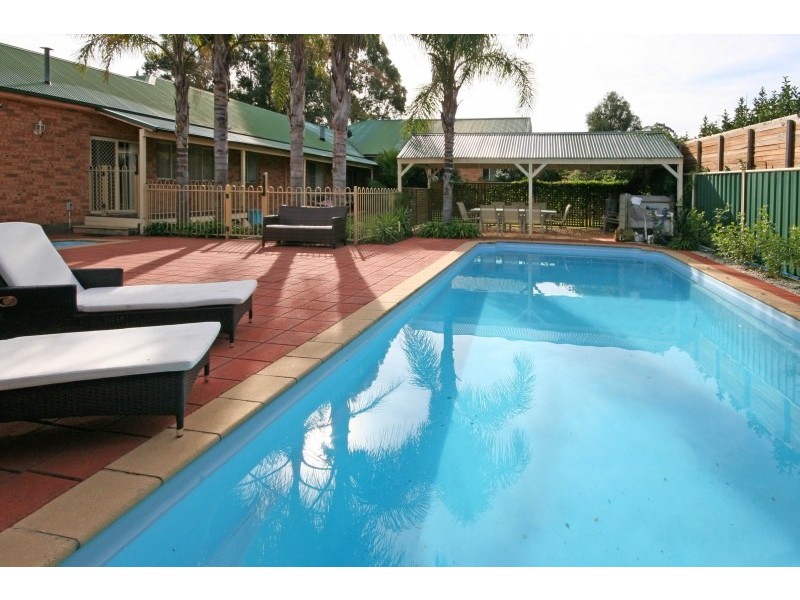 335 Remembrance Drive, Camden Park NSW 2570