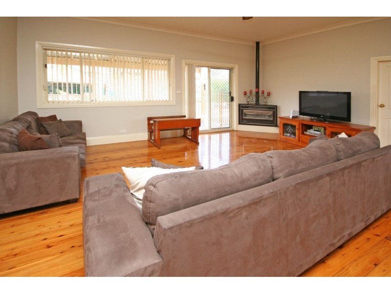 335 Remembrance Drive, Camden Park NSW 2570