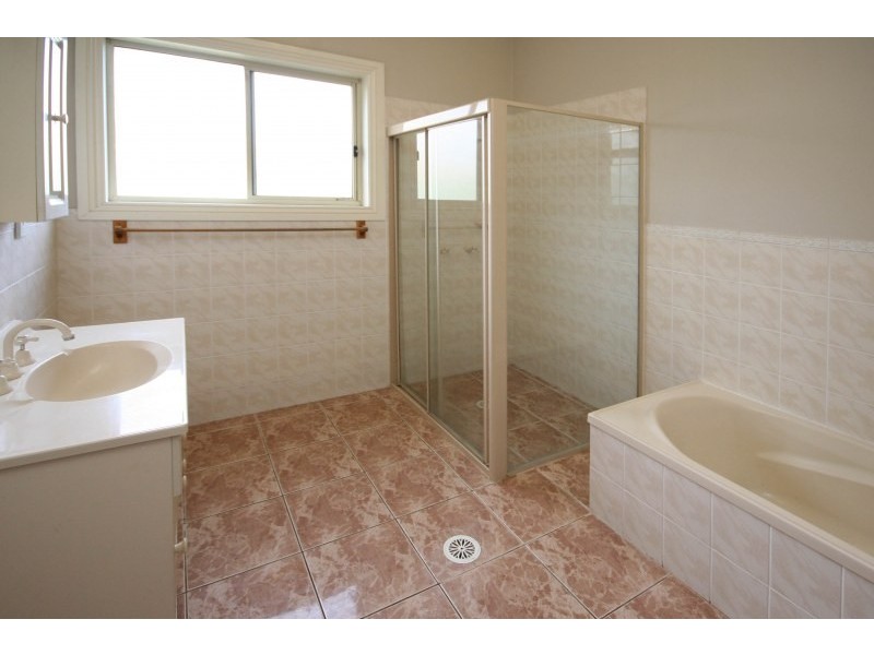 335 Remembrance Drive, Camden Park NSW 2570