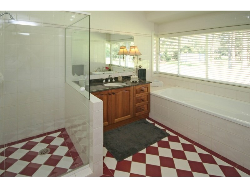 42 Cawdor Farms Road, Grasmere NSW 2570