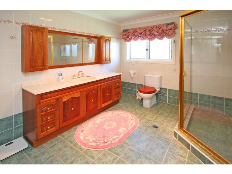 16 Aberfoyle Place, Grasmere NSW 2570