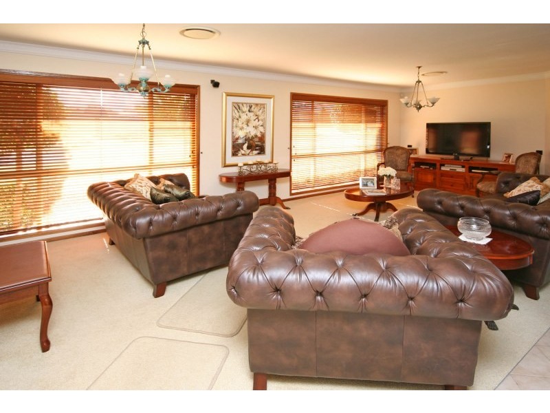 3 Dominish Crescent, Camden South NSW 2570