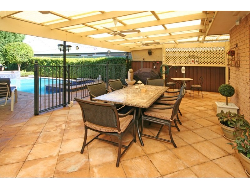 3 Dominish Crescent, Camden South NSW 2570