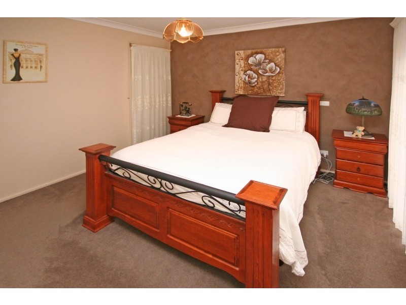 5 McCall Avenue, Camden South NSW 2570