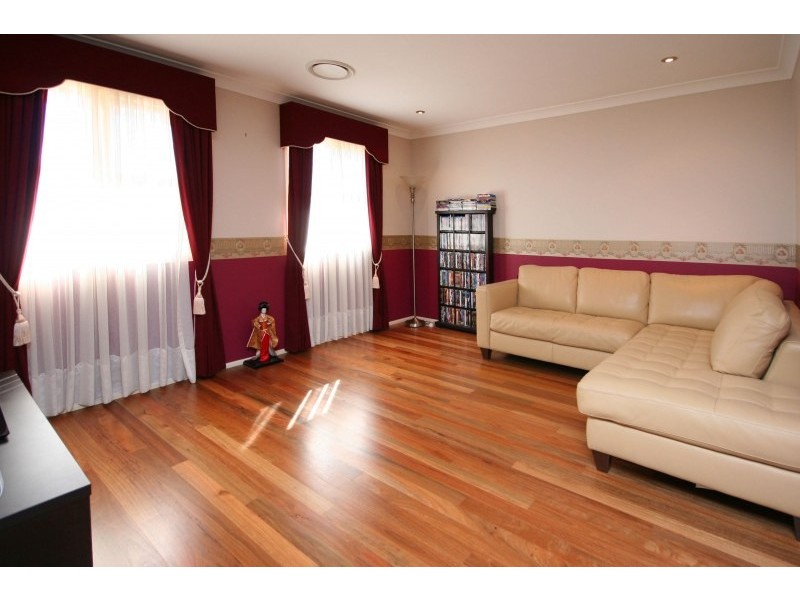 21 Lamond Common, Camden Park NSW 2570