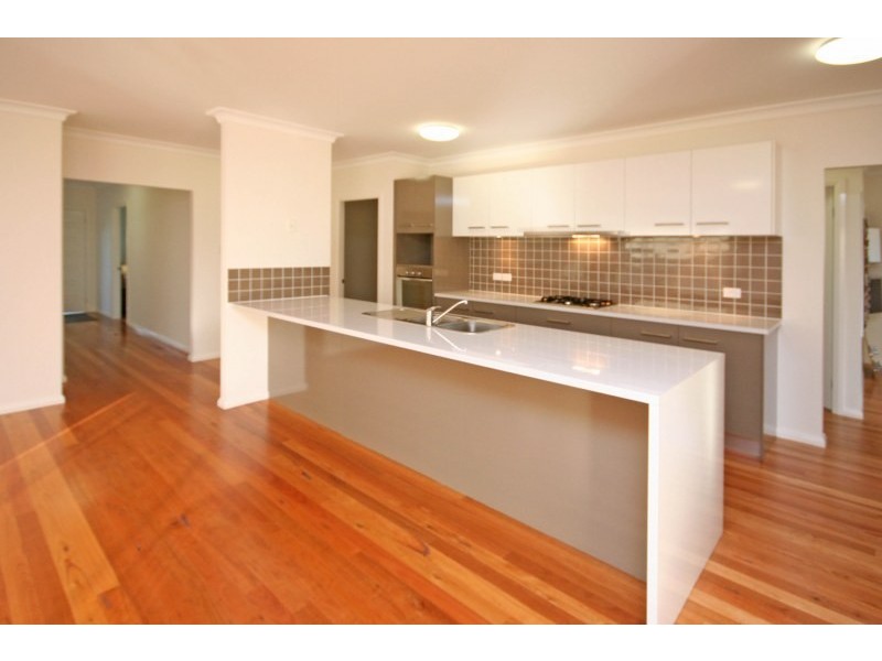 8 Preston Avenue, Elderslie NSW 2570