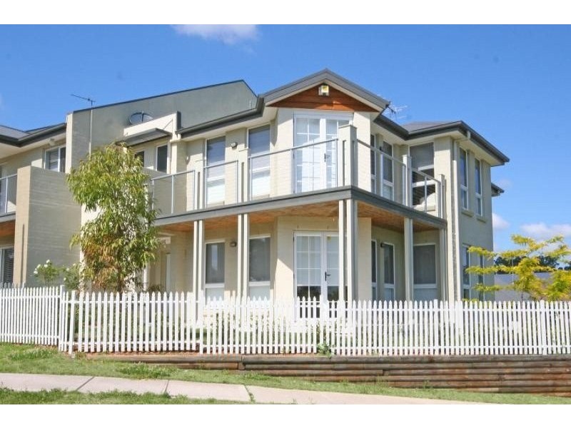 1 Gilbert Avenue, Elderslie NSW 2570