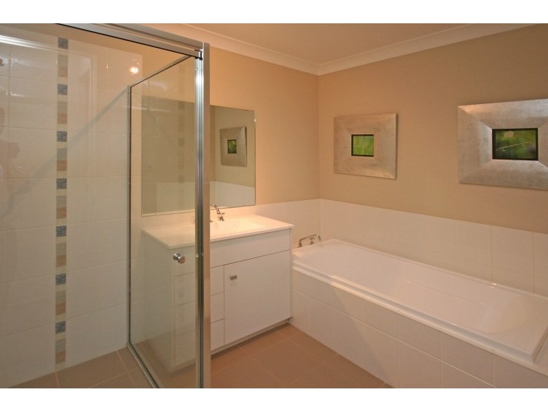 1 Gilbert Avenue, Elderslie NSW 2570