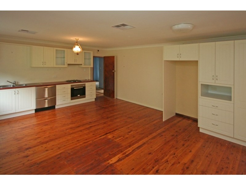 47 Elizabeth Macarthur Avenue, Camden South NSW 2570