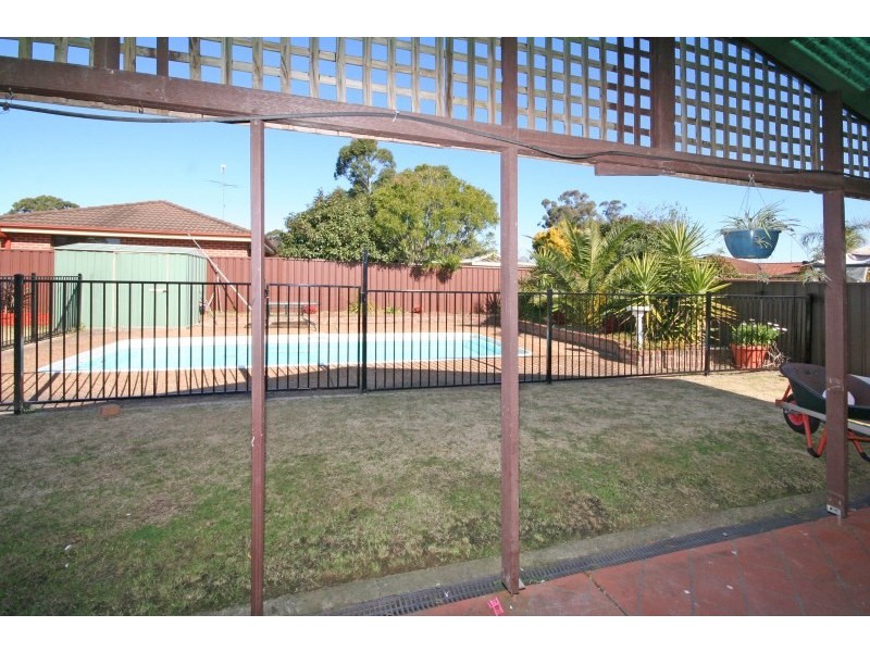 7 West Place, Camden NSW 2570