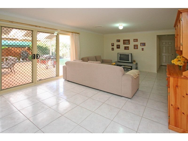 34 MacArthur Circuit, Camden Park NSW 2570