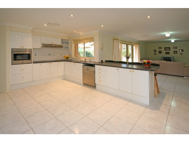 34 MacArthur Circuit, Camden Park NSW 2570