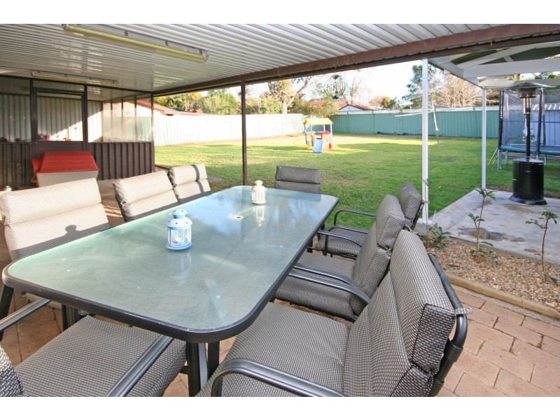 9 Eastlewood Street, Narellan NSW 2567
