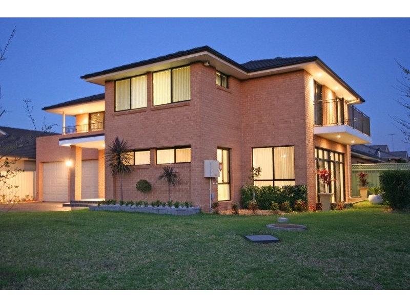 8 Budgen Circuit, Harrington Park NSW 2567