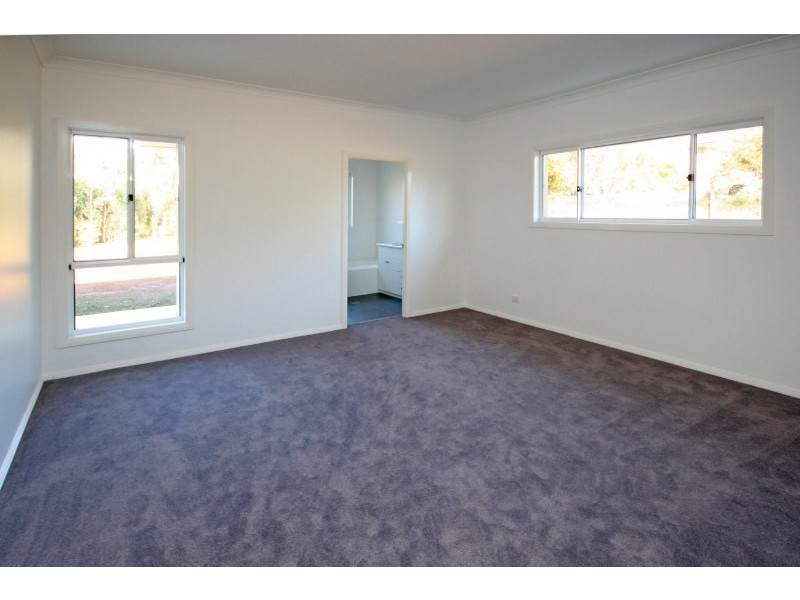 36 Sickles Drive, Grasmere NSW 2570