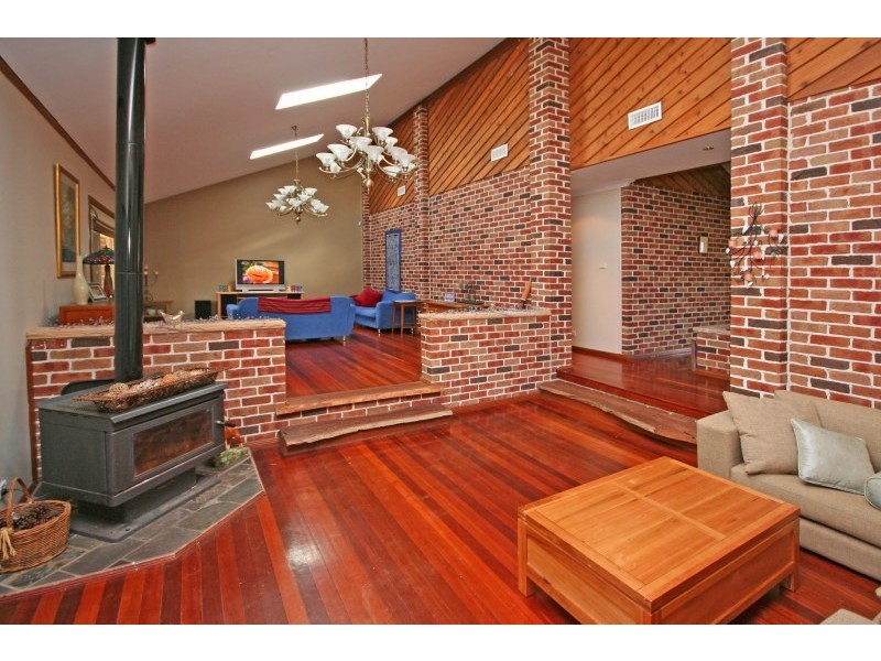 3  Aberfoyle Place, Grasmere NSW 2570