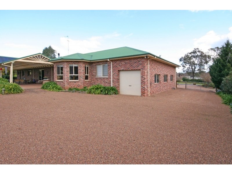 3  Aberfoyle Place, Grasmere NSW 2570