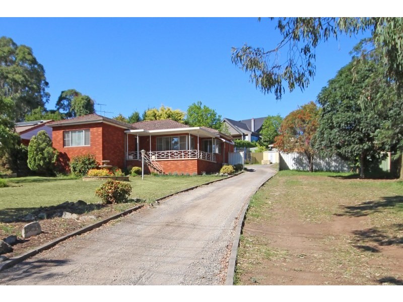 27 Elizabeth Macarthur Avenue, Camden South NSW 2570