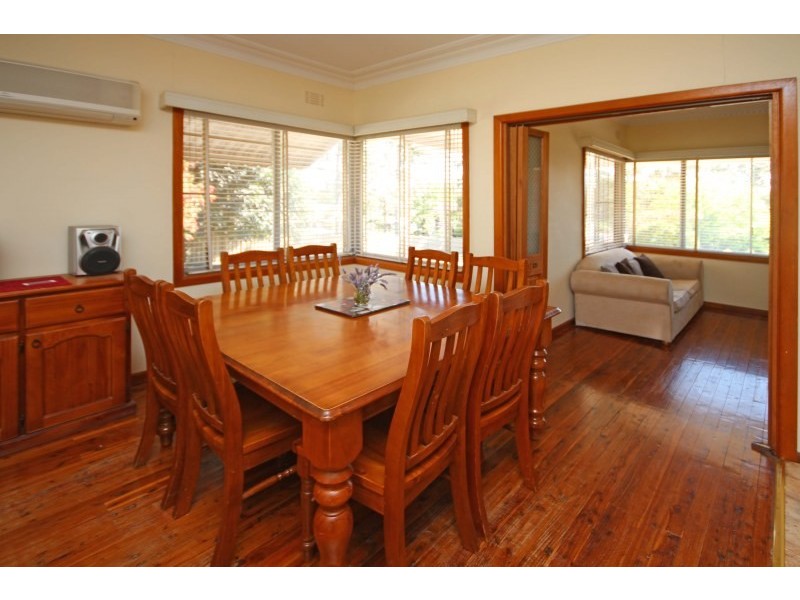 27 Elizabeth Macarthur Avenue, Camden South NSW 2570