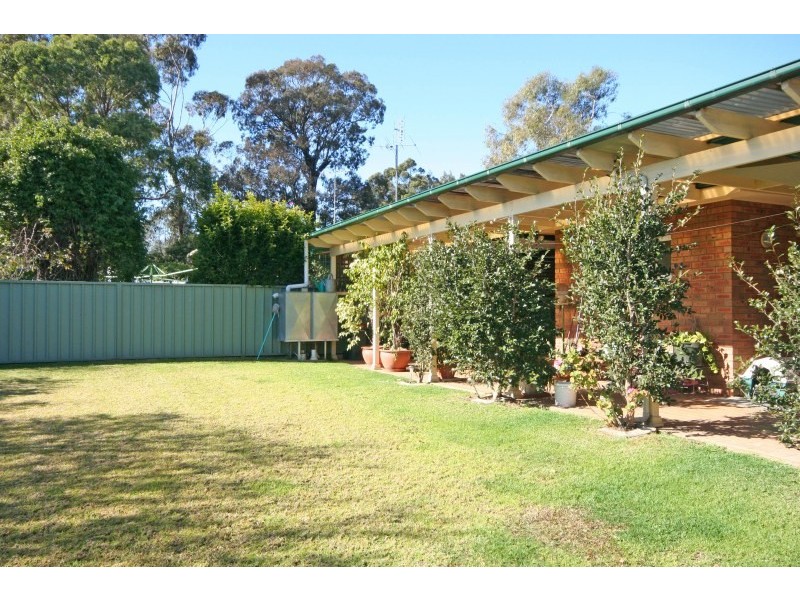 6 Reeve Place, Camden South NSW 2570