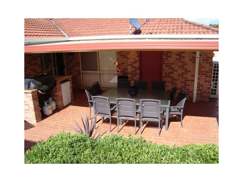 52 Downes Crescent, Currans Hill NSW 2567