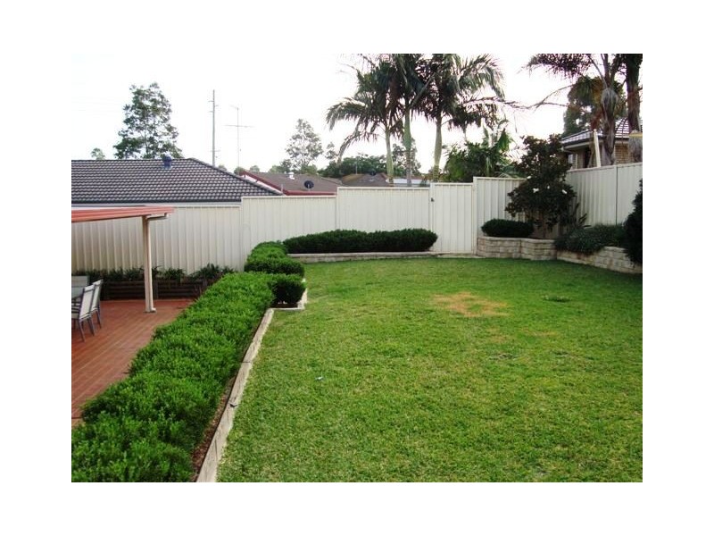 52 Downes Crescent, Currans Hill NSW 2567