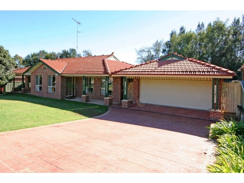 4 Casurina Close, The Oaks NSW 2570