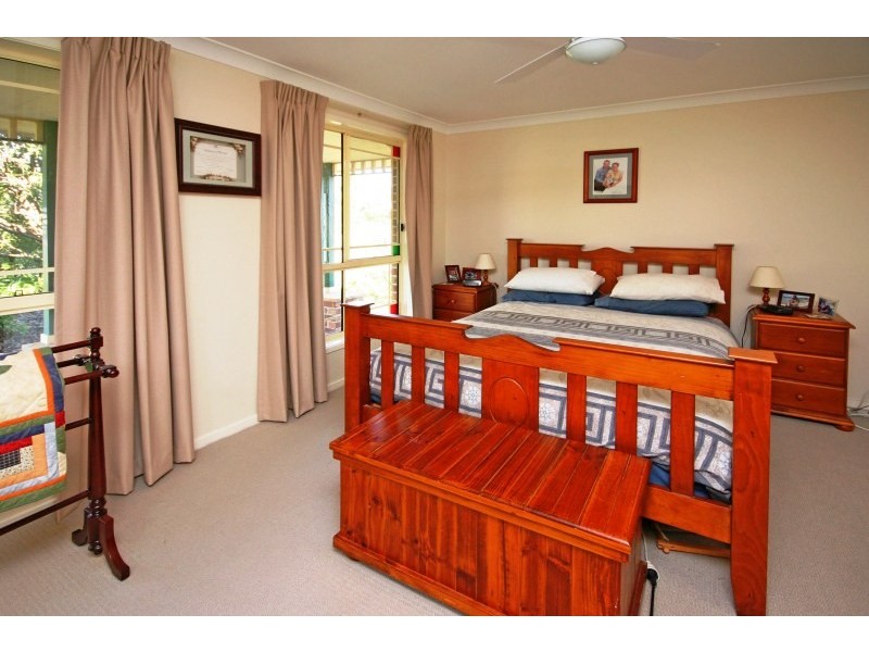 4 Casurina Close, The Oaks NSW 2570