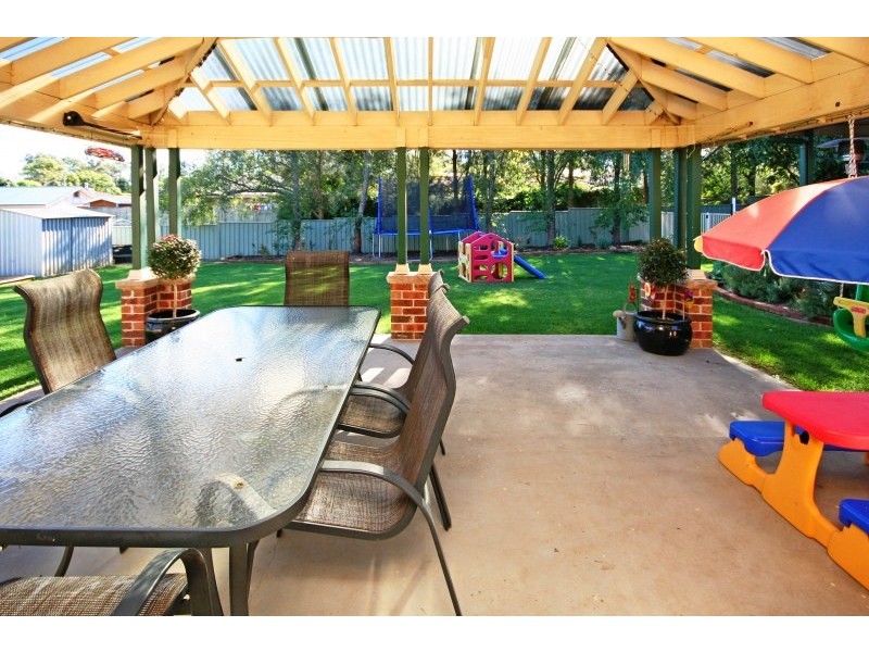 4 Casurina Close, The Oaks NSW 2570