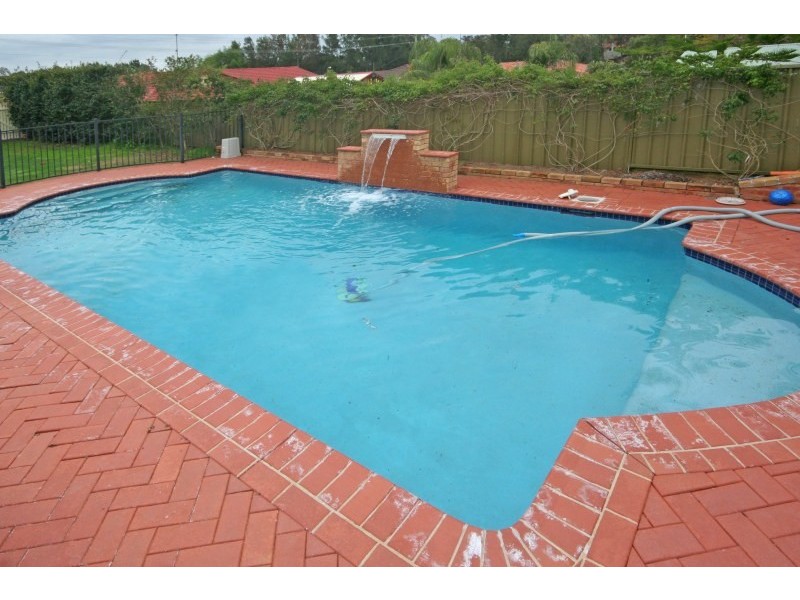28 Devitt Crescent, The Oaks NSW 2570