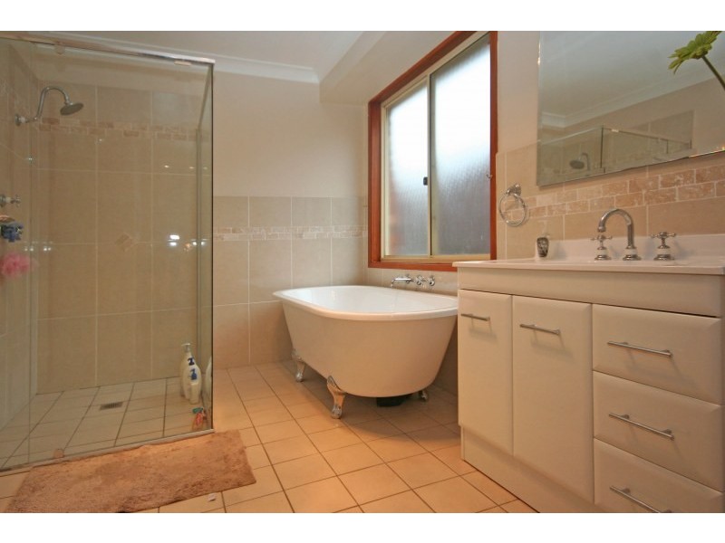 28 Devitt Crescent, The Oaks NSW 2570