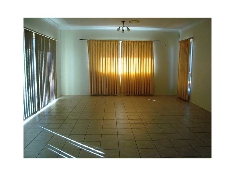 1 Wilmott Court, Camden Park NSW 2570