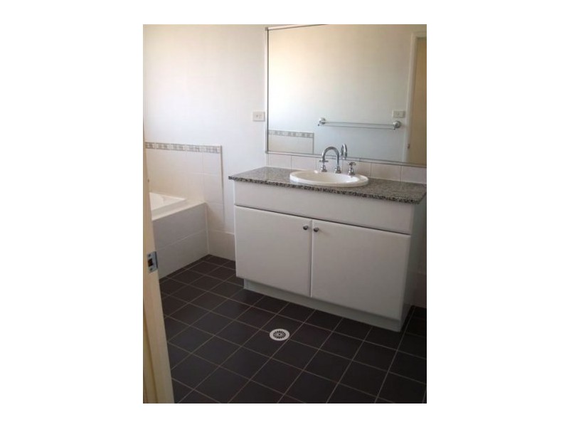 1 Wilmott Court, Camden Park NSW 2570