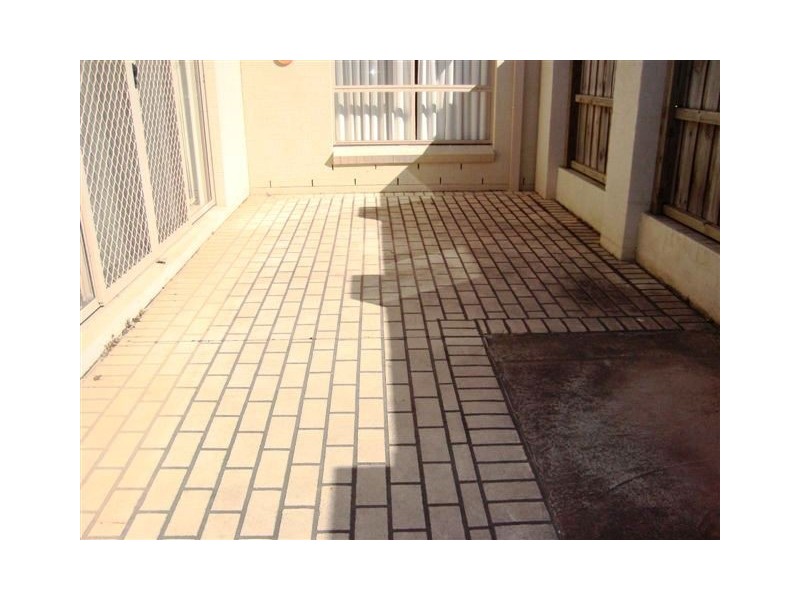 1 Wilmott Court, Camden Park NSW 2570
