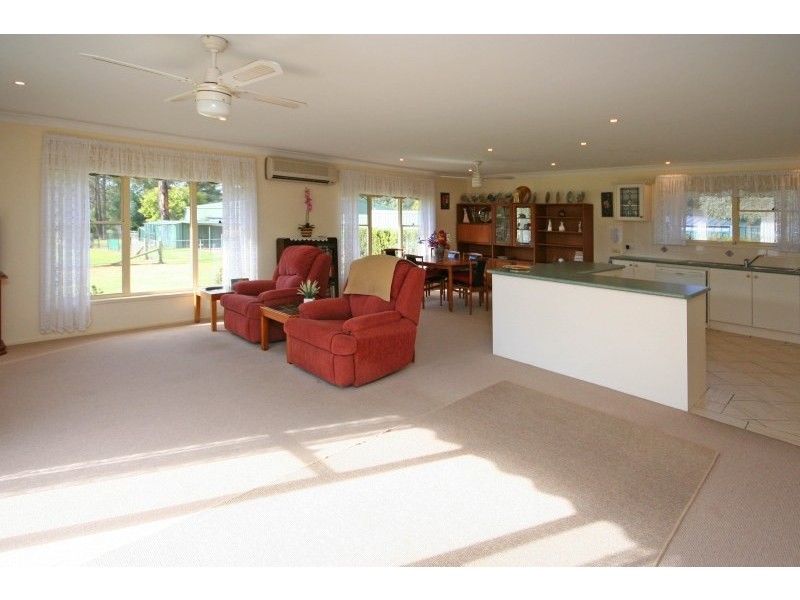 61 Kundabung Street, Belimbla Park NSW 2570