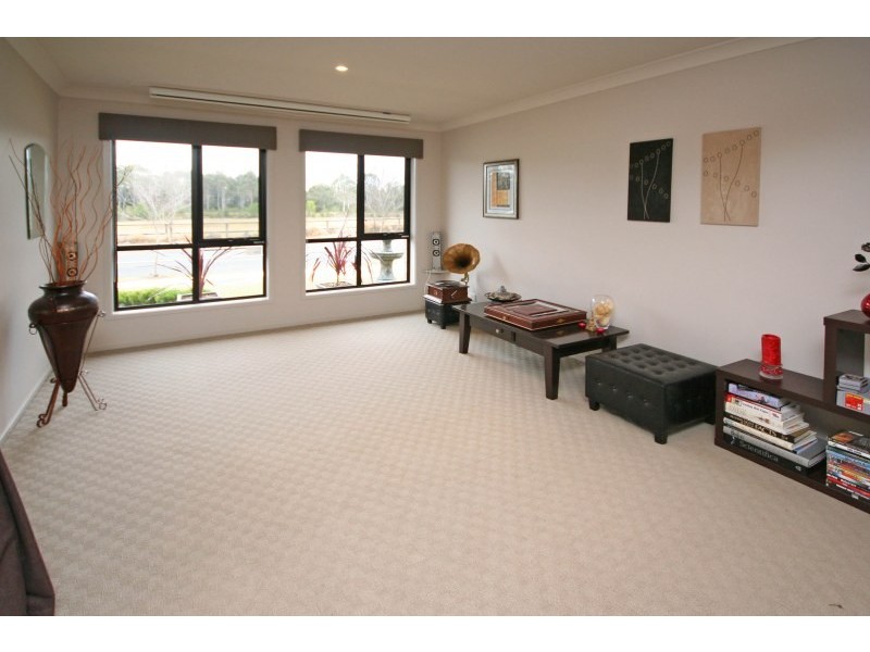 93 Sir Warwick Fairfax Drive, Harrington Park NSW 2567