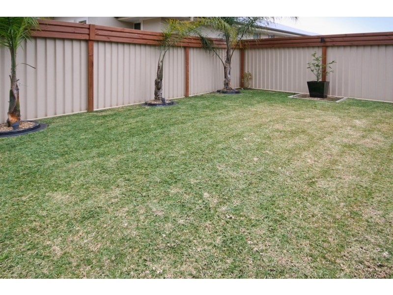 93 Sir Warwick Fairfax Drive, Harrington Park NSW 2567