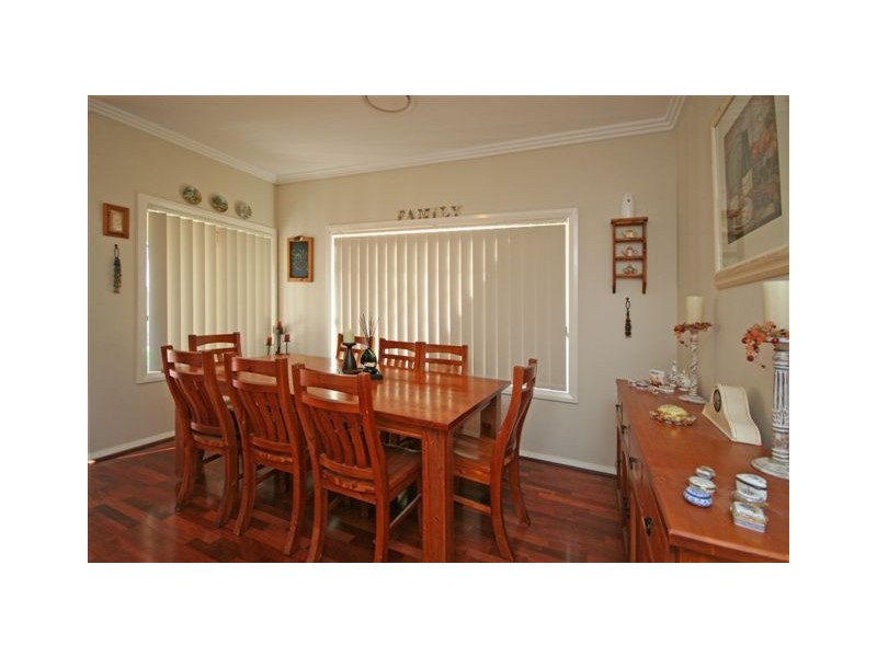 6 Grimes Avenue, Elderslie NSW 2570