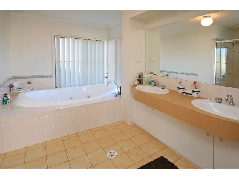 4 Hillside Drive, Harrington Park NSW 2567