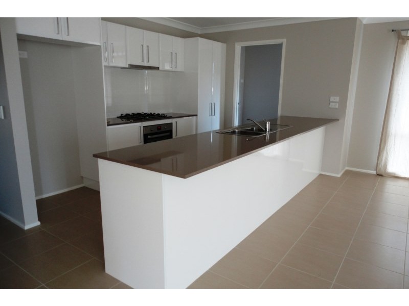 14 Green Hill Street, Spring Farm NSW 2570