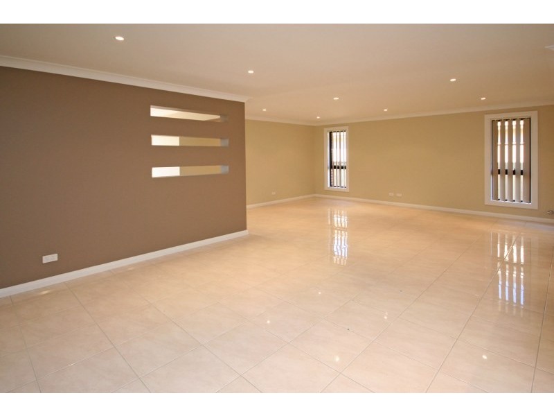 50 Adams Circuit, Elderslie NSW 2570