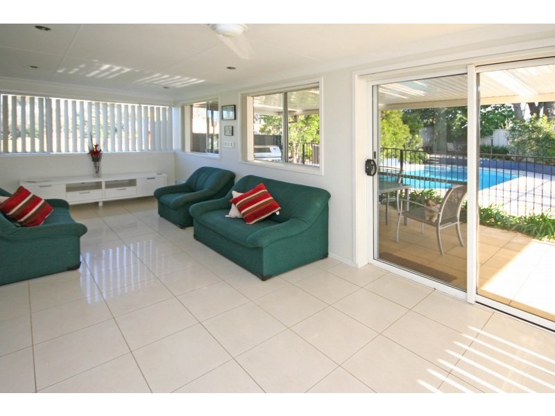 13 Banks Place, Camden South NSW 2570