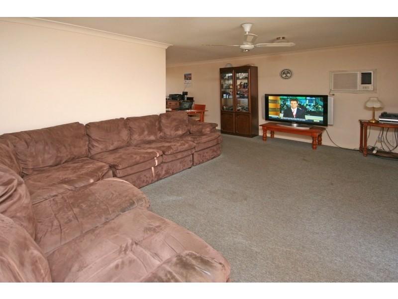 6 Mowatt Street, Narellan NSW 2567