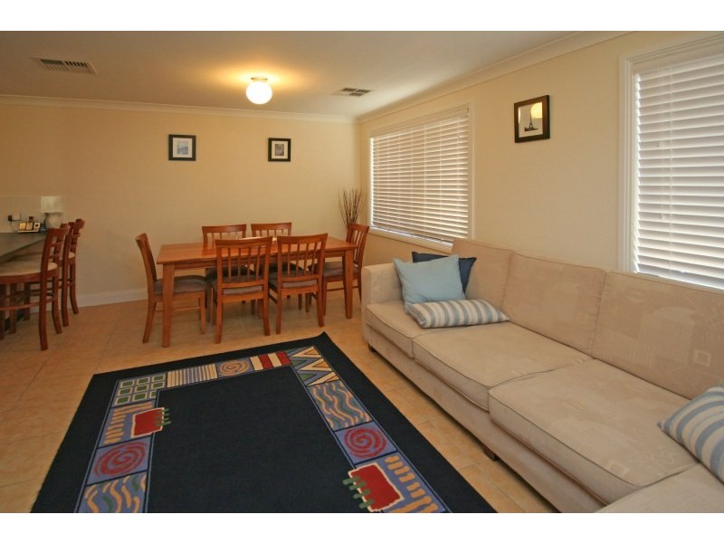 Unit 5/60 Old Hume Highway, Camden NSW 2570