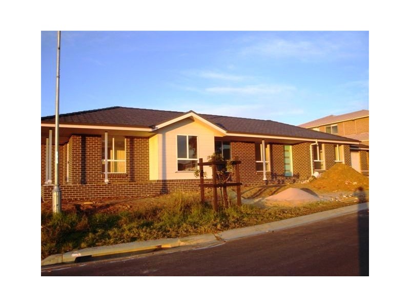 135 Kerrigan (corner Of Kerrgian & Gardiner) Crescent, Elderslie NSW 2570