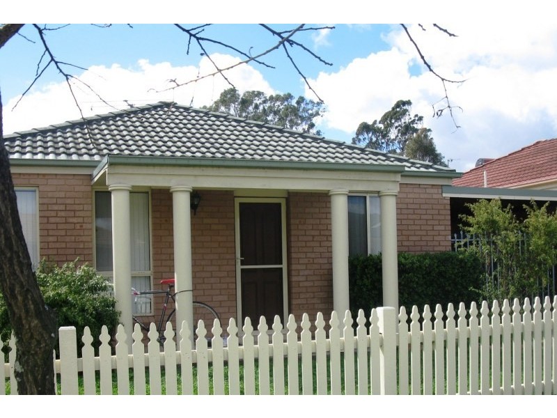 37 Lakeside Street, Currans Hill NSW 2567