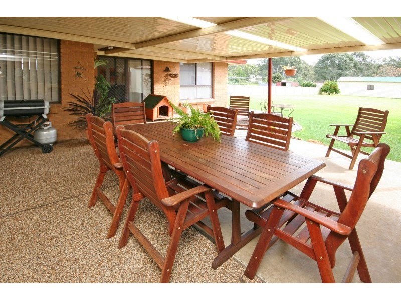 1 Railway Parade, Douglas Park NSW 2569