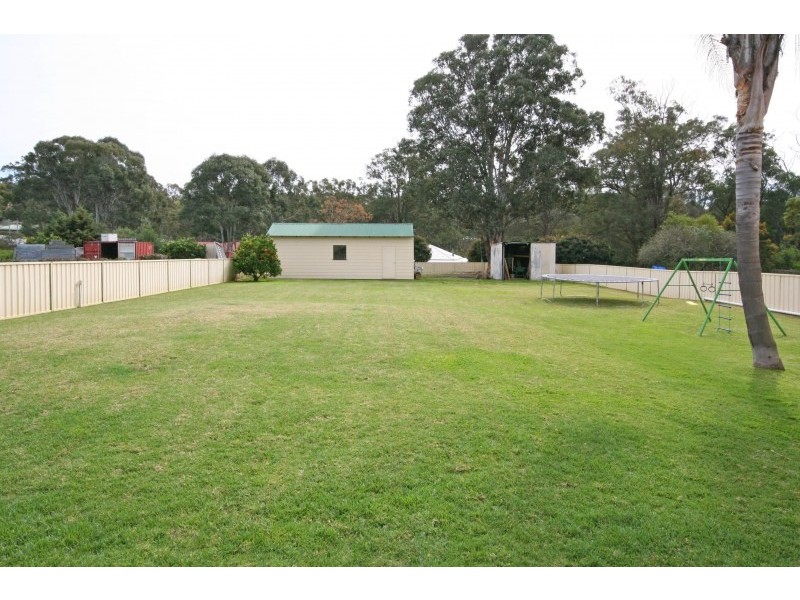 1 Railway Parade, Douglas Park NSW 2569