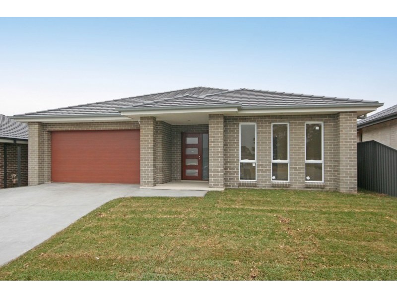 16 Higgins Avenue, Elderslie NSW 2570