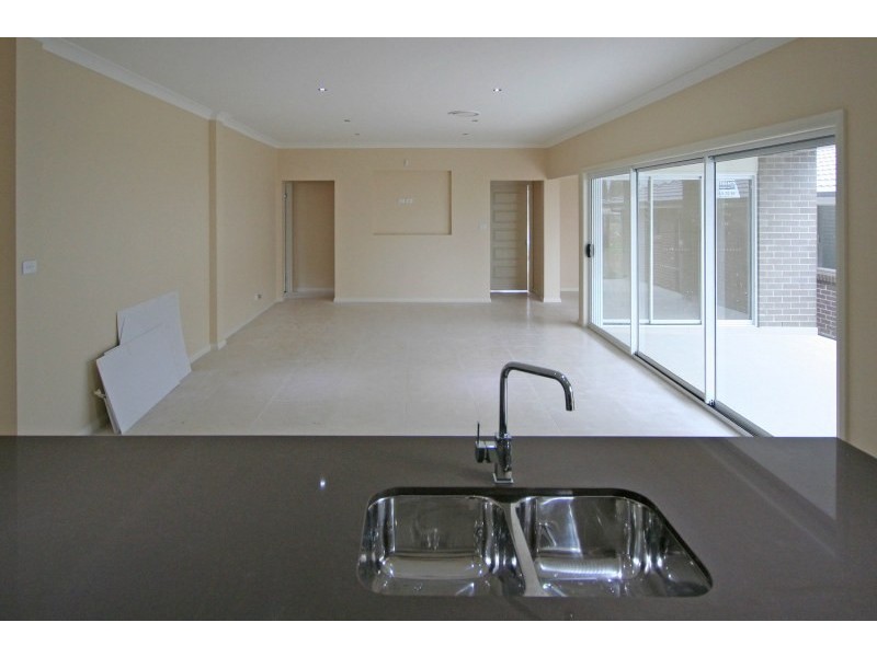 16 Higgins Avenue, Elderslie NSW 2570